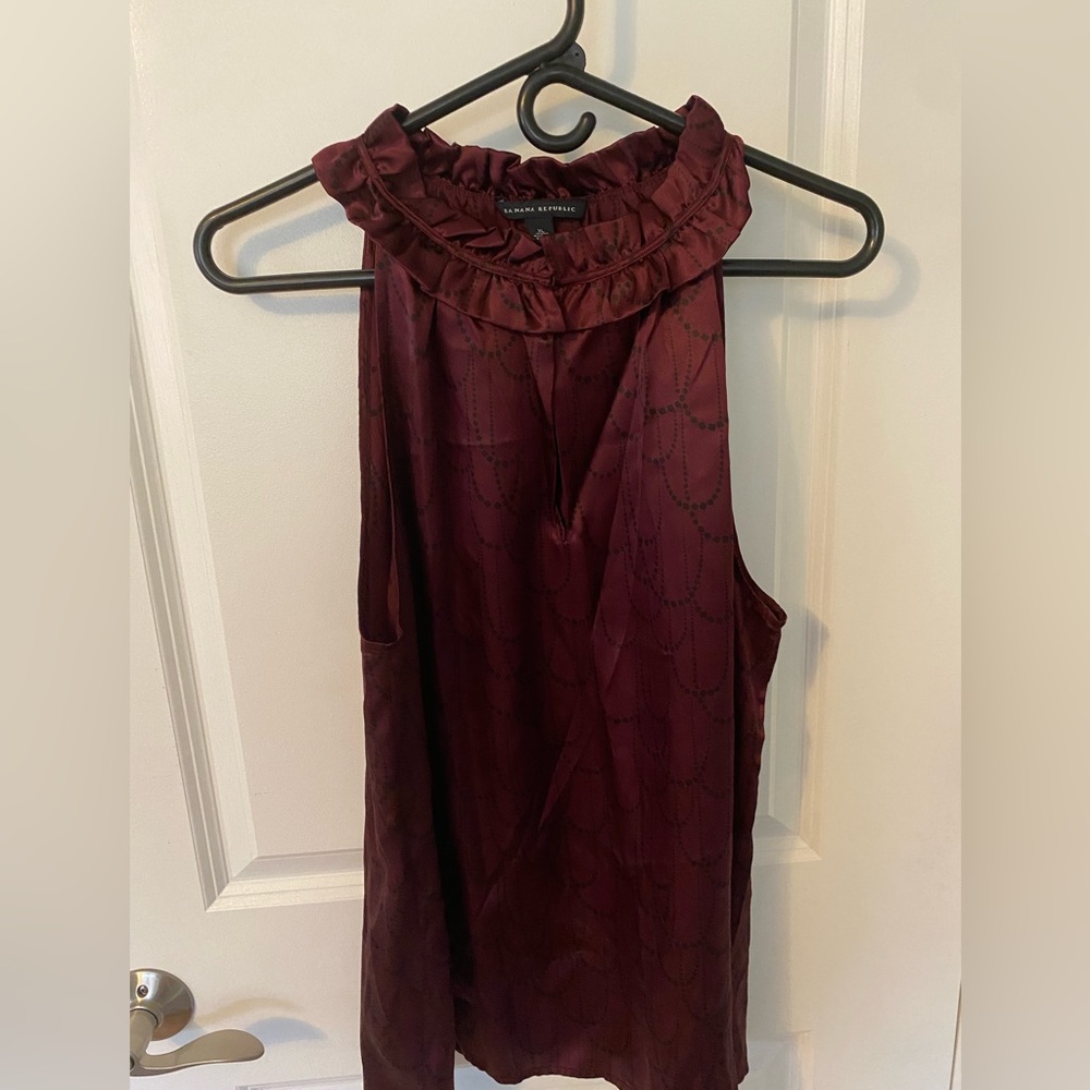 Banana Republic silk sleeveless blouse